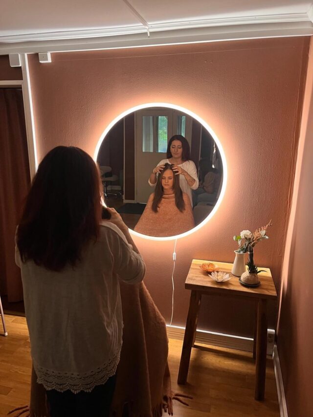 •
Muistutus❕
Sinulla on vielä aikaa osallistua kilpailuun ja voittaa Scalp Treatmet - hoito✨🤍
➡️Kilpailu päättyy 1.10
Muista ❕
-seuraa meitä instagramissa/facebook
-tykkää julkaisusta
-kommentoi, kuka tämän tarvitsisi tai miksi juuri sinä tarvitset hemmottelua!Påminnelse❕
Du har ännu tid att delta i tävlingen om att vinna en Scalp Treatment - behandling✨🤍
➡️tävlingen avslutas 1.10
Kom ihåg ❕
-följa oss på instagram/facebook
-gilla inlägget
-kommentera vem du tycker skulle behöva behandlingen eller varför just du behöver lite lyx!#elizahairspa#hiusgalleriasaloneliza#vieläehdit#arvonta#tävling#scalptreatment#relaxing