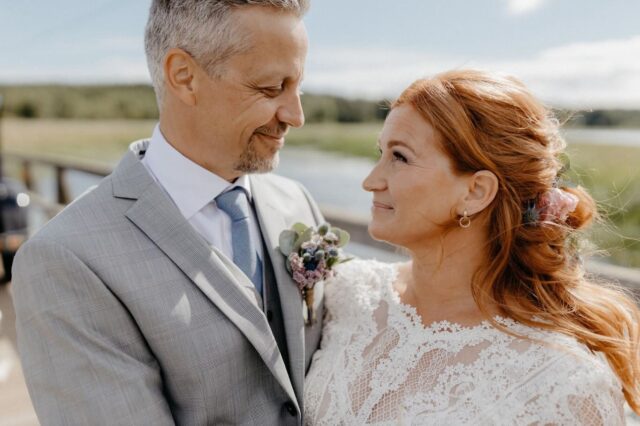 Kevään ja kesän kauneimmat juhlat ovat kohta täällä… 🌸Olipa edessäsi häät, valmistujaiset tai muut ikimuistoiset juhlat, suunnittelemme mielellämme sinulle kampauksen, joka korostaa juuri sinun kauneuttasi ja tyyliäsi – toiveidesi mukaan 💫Näissä fiiliskuvissa vain pieni vilaus siitä, mitä kaikkea voimme yhdessä luoda 💕#kesä #häät #vanhaporvoo #kampausVårens och sommarens vackraste fester är snart här… 🌸Oavsett om du har bröllop, examen eller andra oförglömliga tillfällen framför dig, skapar vi en frisyr som framhäver just din skönhet och stil – enligt dina önskemål 💫Här ser du en liten glimt av vad vi kan skapa tillsammans 💕Boka din tid nu och säkra din plats inför sommarens finaste stunder !📞0442463989
www.saloneliza.com