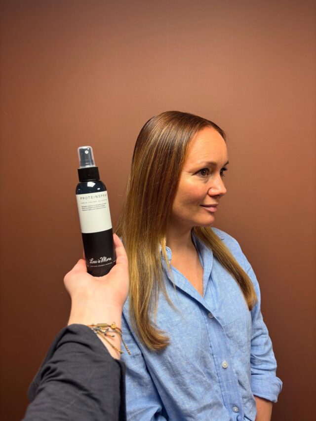 Ifall du söker styrka till hår som är långt och skört så har vi äntligen en 100% ekologisk och naturlig proteinspray av Less is more. #lessismore #naturkosmetik #eko #ecofriendly #proteinspray #hairprotein #longhair #kasvivärit #kasvivärjäys @hiusgalleriasaloneliza